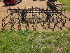 13’ John Deere Chisel Plow