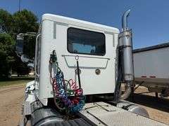 2007 International 9400 Day Cab Semi, 442,458 Miles, Cummins ISX 15 Engine, 10 Speed Transmission, 2