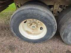 1979 Wilson 42’ Grain Trailer, Aluminum Sides, 11R24.5 Tires, Spring Ride, Roll Tarp, Model: AGH-500