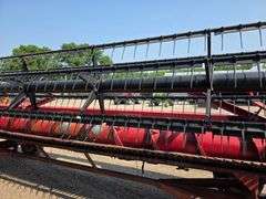 IH Model 1020 Bean Head, 25’ Wide, Bolt on Sections, Comes with 4 Wheel Header Trailer, 9.5L-14 Tire