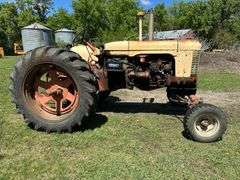 Case 400 Wide Front, 3pt, 1 Set of Rear Hydraulics, Hours Unknown, Diesel, 14.9 x 38 Rears, Runs Per