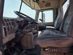 2000 Mack Vision 600 Day Cab Semi, 708,319 Miles, Eaton Fuller Automatic Transmission, Jake Brake, P