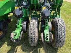 2014 John Deere 1770NT Planter, *Has 2021 Exact Emerge Update*, Hydraulic Downforce, 500 Gallon Liqu