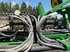 2014 John Deere 1770NT Planter, *Has 2021 Exact Emerge Update*, Hydraulic Downforce, 500 Gallon Liqu