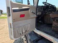 2000 Mack Vision 600 Day Cab Semi, 708,319 Miles, Eaton Fuller Automatic Transmission, Jake Brake, P