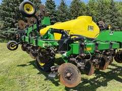 2012 Fast 8218 Fertilizer Bar, 24 Row 30”, 1,800 Gallon Poly Tank with Bottom Fill, Rear Lights, Non
