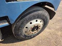1990 Volvo Cab Over Semi Tractor, 452,999 Miles, 13 Speed Transmission, 11R22.5 Fronts and Rears, Ad