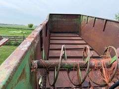Henke Model FW210 Feed Wagon. This Item is Located in South Dakota, Therefore South Dakota Sales Tax