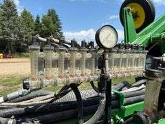 2014 John Deere 1770NT Planter, *Has 2021 Exact Emerge Update*, Hydraulic Downforce, 500 Gallon Liqu