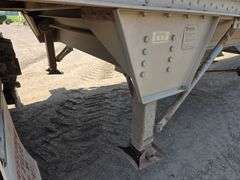 1997 Wilson Commander 40’ Grain Hopper, Roll Tarp, Spring Ride, Rear Ladder, New Tarp, 11R22.5 Tires