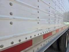 1997 Wilson Commander 40’ Grain Hopper, Roll Tarp, Spring Ride, Rear Ladder, New Tarp, 11R22.5 Tires