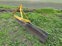 3pt Speeco 7’ Wide Blade, Manual Adjustment