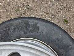 (2) Aluminum Low Pro 22.5 Rims and 1 Tire, Buying All for One Money
