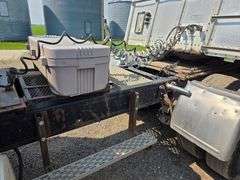 1988 International Day Cab Semi, 953,035 Miles, 9 Speed Eaton Transmission, Muncie 1 Line High Flow