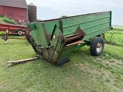 Henke Model FW210 Feed Wagon. This Item is Located in South Dakota, Therefore South Dakota Sales Tax