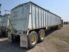 1982 Merritt 42’ Grain Trailer, 67” Sides, Spring Ride, Shur-lock Roll Tarp, 11R24.5 Tires, VIN: IMT