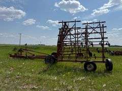 Melroe 420 Multiweeder, 30’, 4 Bar Harrow
