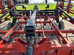 Case IH 48’ Tiger Mate II Tri Fold Digger, 7.60-15 Front Tires, 9.5-15 Tires on Wings and 11L-15 Tir