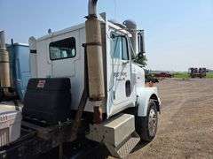 1988 International Day Cab Semi, 953,035 Miles, 9 Speed Eaton Transmission, Muncie 1 Line High Flow