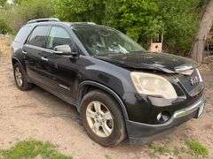 2008 GMC Acadia, 190K Miles, Runs but needs power steering pump and battery, Selling AS IS, VIN:1GKE