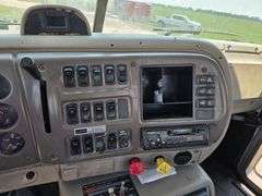 2000 Mack Vision 600 Day Cab Semi, 708,319 Miles, Eaton Fuller Automatic Transmission, Jake Brake, P