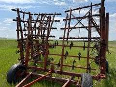 Melroe 420 Multiweeder, 30’, 4 Bar Harrow