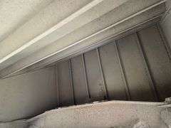1997 Wilson Commander 40’ Grain Hopper, Roll Tarp, Spring Ride, Rear Ladder, New Tarp, 11R22.5 Tires