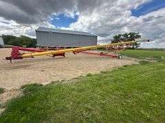 Westfield 13” x 91’ Auger, Right Angle Drive, 540 PTO, Hydraulic Lift, Hopper Walker with 2 Remotes,