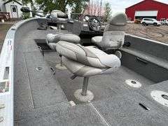 2009 Alumacraft Navigator 165CS 16’ Boat, 90HP Mercury Outboard, 2 Stroke, Minn Kota Trolling Motor,