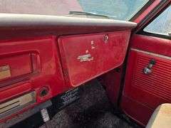 1970 Chevrolet C50 Single Axle Grain Truck, V8 Engine, 4+2 Transmission, 8.25 x 20 Front and Rear Ti