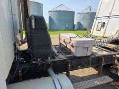 1988 International Day Cab Semi, 953,035 Miles, 9 Speed Eaton Transmission, Muncie 1 Line High Flow
