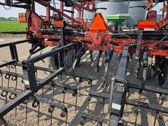 Case IH 48’ Tiger Mate II Tri Fold Digger, 7.60-15 Front Tires, 9.5-15 Tires on Wings and 11L-15 Tir