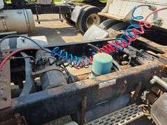 1990 Volvo Cab Over Semi Tractor, 452,999 Miles, 13 Speed Transmission, 11R22.5 Fronts and Rears, Ad