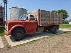 1970 Chevrolet C50 Single Axle Grain Truck, V8 Engine, 4+2 Transmission, 8.25 x 20 Front and Rear Ti