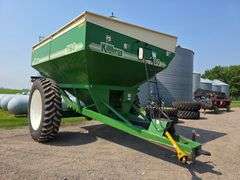 Killbros Model 1160 Grain Cart with Left Front Discharge, 14” Auger, Large 1000 PTO, Non Adjustable