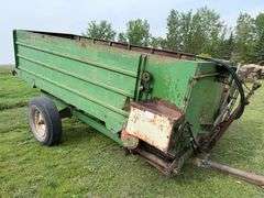 Henke Model FW210 Feed Wagon. This Item is Located in South Dakota, Therefore South Dakota Sales Tax