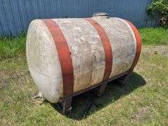 750 Gallon Poly Tank, Appears to be in Good Condition, But has not been used in a while