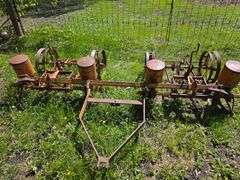 Allis Chalmers 4 Row Planter, All Orange