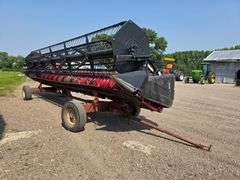 IH Model 1020 Bean Head, 25’ Wide, Bolt on Sections, Comes with 4 Wheel Header Trailer, 9.5L-14 Tire