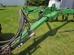 John Deere 3710 – 10 Bottom Onland Plow, Auto Reset with Coulters, Adjustable from 16” – 20” Widths,