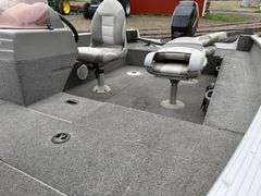 2009 Alumacraft Navigator 165CS 16’ Boat, 90HP Mercury Outboard, 2 Stroke, Minn Kota Trolling Motor,