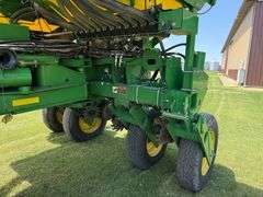2014 John Deere 1770NT Planter, *Has 2021 Exact Emerge Update*, Hydraulic Downforce, 500 Gallon Liqu