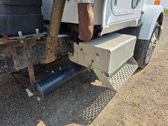 1988 International Day Cab Semi, 953,035 Miles, 9 Speed Eaton Transmission, Muncie 1 Line High Flow