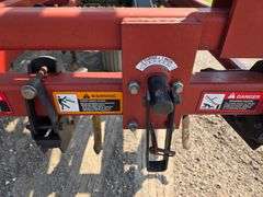Case IH 48’ Tiger Mate II Tri Fold Digger, 7.60-15 Front Tires, 9.5-15 Tires on Wings and 11L-15 Tir