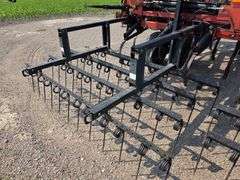 Case IH 48’ Tiger Mate II Tri Fold Digger, 7.60-15 Front Tires, 9.5-15 Tires on Wings and 11L-15 Tir