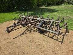 13’ John Deere Chisel Plow