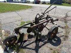 John Deere 2-14”-16” on No. 16 Frame, (2) Coulters, on Rubber, Clutch Lift
