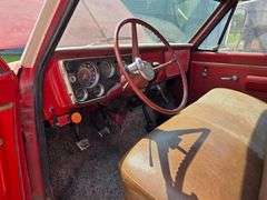 1970 Chevrolet C50 Single Axle Grain Truck, V8 Engine, 4+2 Transmission, 8.25 x 20 Front and Rear Ti