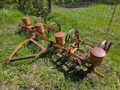 Allis Chalmers 4 Row Planter, All Orange