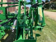 2011 John Deere 2410 3-Section 28’ Chisel Plow, 32” Tru-Depth Standards, 30 Shank, Single Point Dept